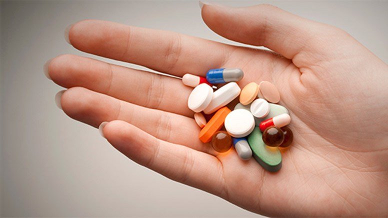 Atenție, române! Medicamentele interzise în Occident, fiindcă ucid, sunt la liber în farmaciile din România!