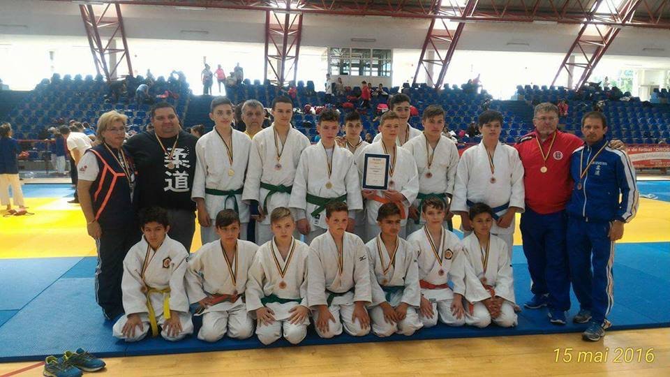 Judoka arădeni, medaliaţi şi la finala CN U15	