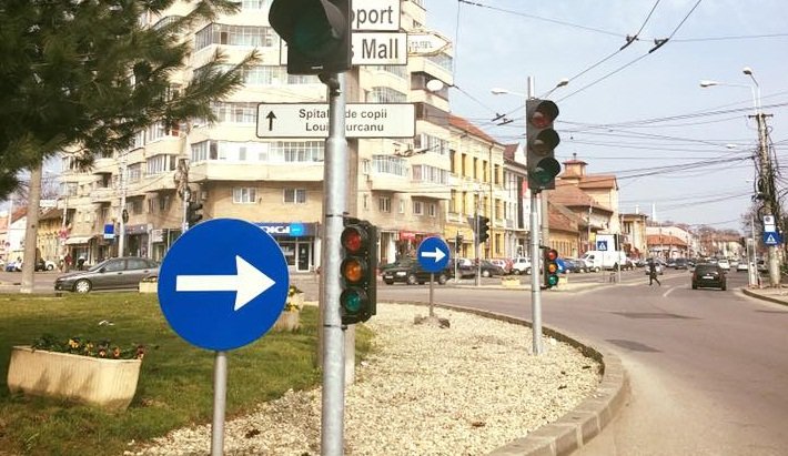 Cinci semafoare într-un sens giratoriu la Timișoara