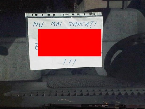 Mesajul viral scris de un român. Nimeni nu i-a mai blocat căile de acces când a citit ce scria pe hârtie!