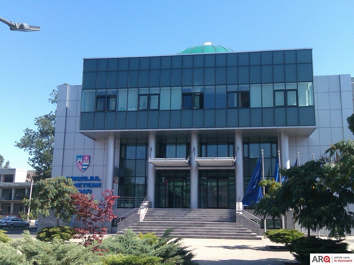 Consiliul Județean Arad își stabilește comisiile de specialitate