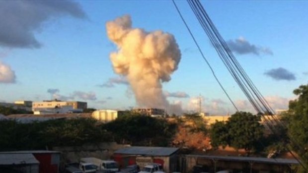 ATENTAT TERORIST în Somalia: Cel puţin 13 morţi şi numeroşi răniţi într-o explozie în apropiere de clădirea ONU