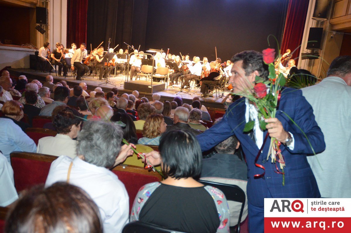 Decernarea Diplomei de aur (50 de ani de căsătorie neîntreruptă) la TEATRU
