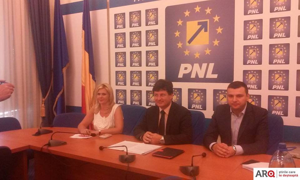 PNL vrea stoparea deprofesionalizării administraţiei locale și salarii decente pentru funcționarii publici 