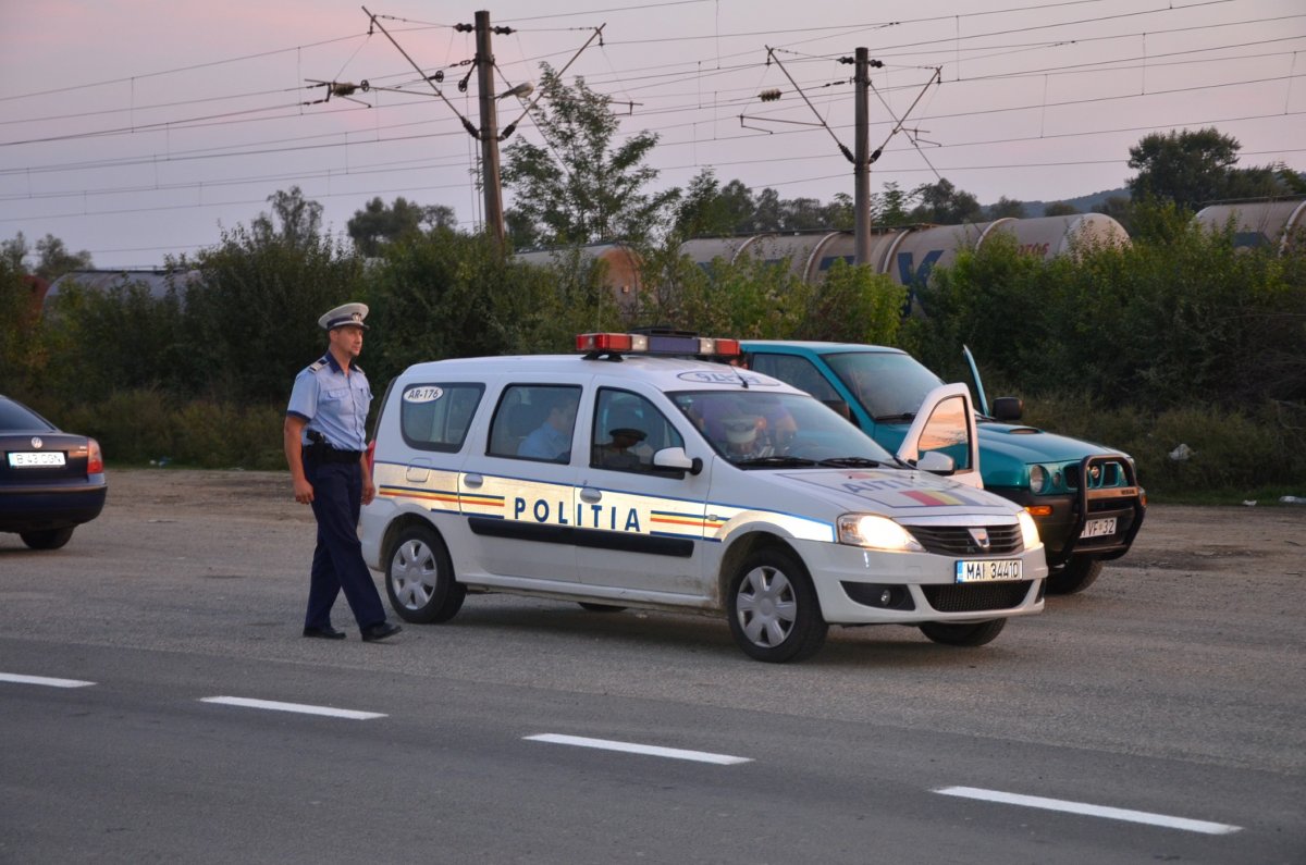 O femeie a urcat beată la volan la trei ore după ce fusese prinsă cu alcoolemie și dusă la spitalul din Chișineu-Criș