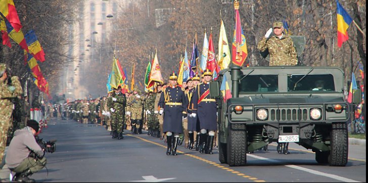 1 DECEMBRIE - Parada de la Arcul de Triumf, cea mai grandioasă din ultimii ani