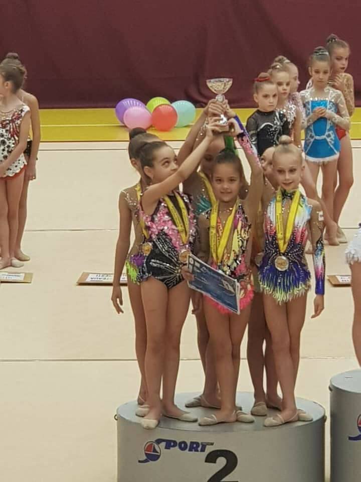 Gimnastica ritmică a CSM Arad, medaliată la Naţionale