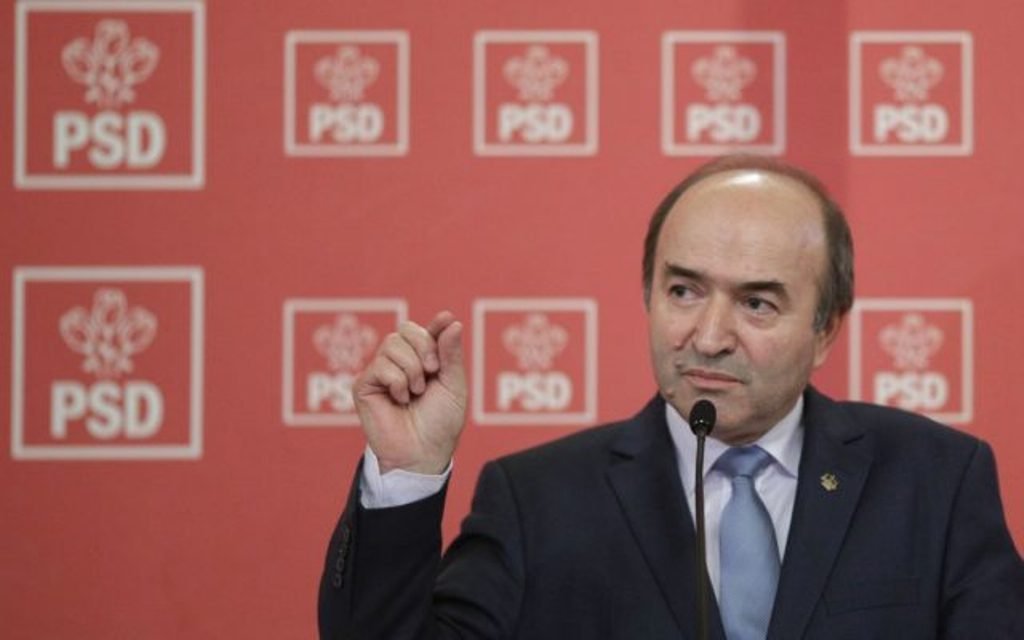 Tudorel Toader mărturisește: proiectele pentru modificarea codurilor au fost elaborate în „alte centre de reflecție”