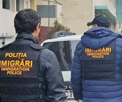 Polițiștii de imigrări din Arad au îndepărtat sub escortă de pe teritoriul României mai mulți cetățeni străini