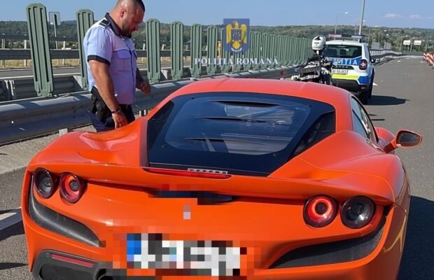 Cu Ferrari pe Autostrada Nădlac-Deva