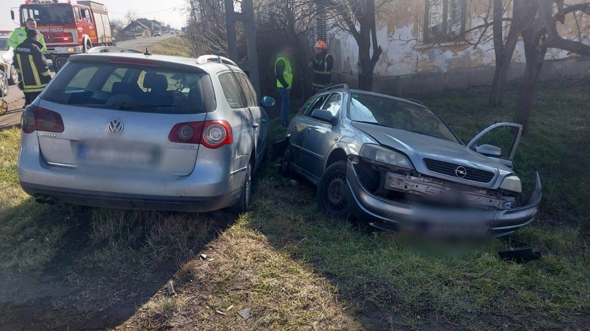 Accident cu două victime în localitatea Turnu. Se deplasează elicopterul SMURD / UPDATE: Polițiștii au întocmit dosar penal pentru vătămare corporală din culpă