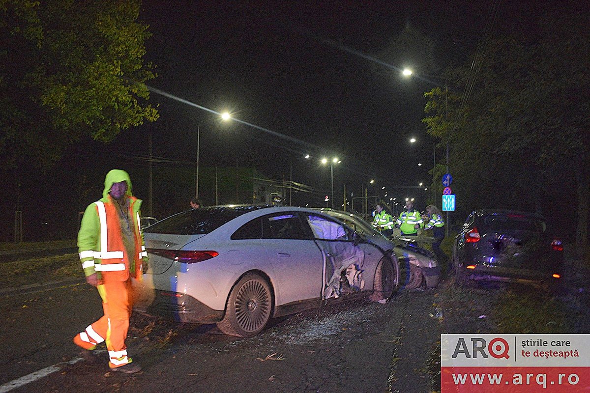 Carambol cu trei autoturisme pe strada Petru Rareș (FOTO) / UPDATE: Cum s-a produs accidentul