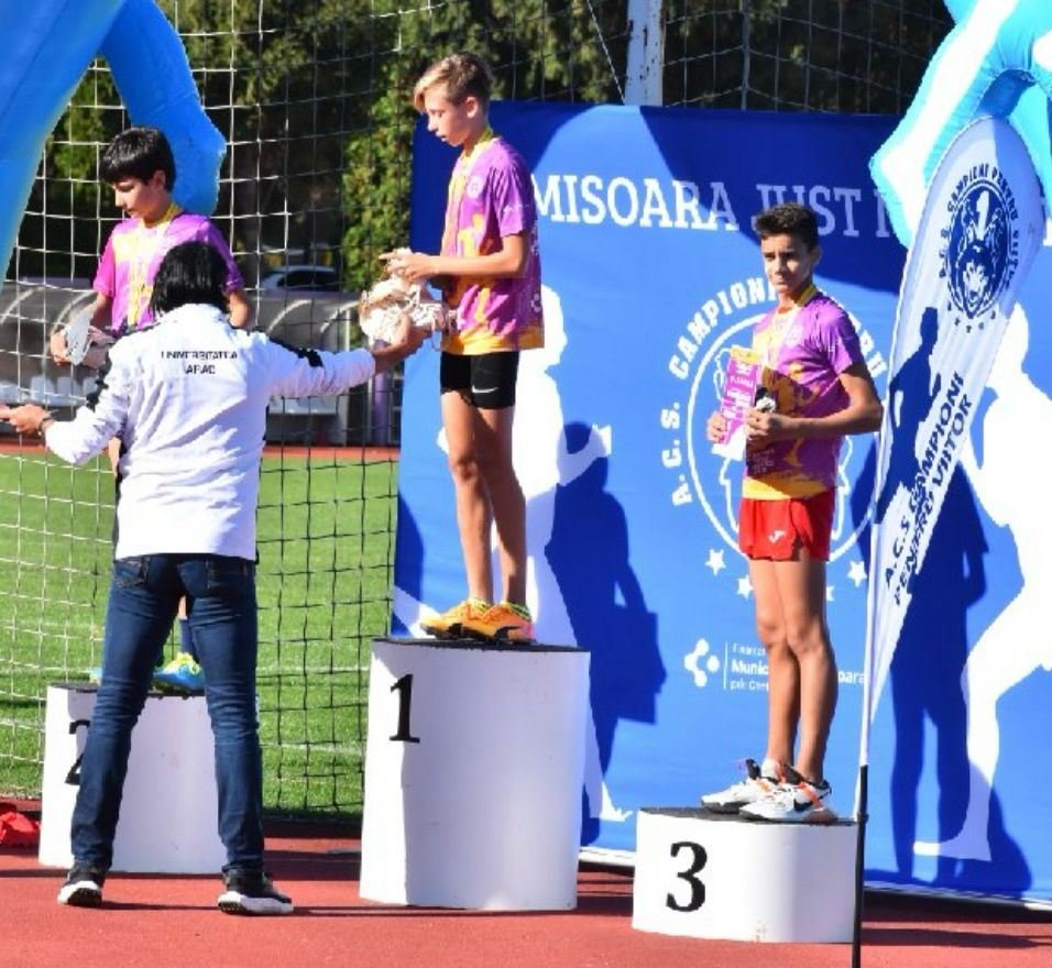 Aur şi argint la Wolf Athletics Cup 