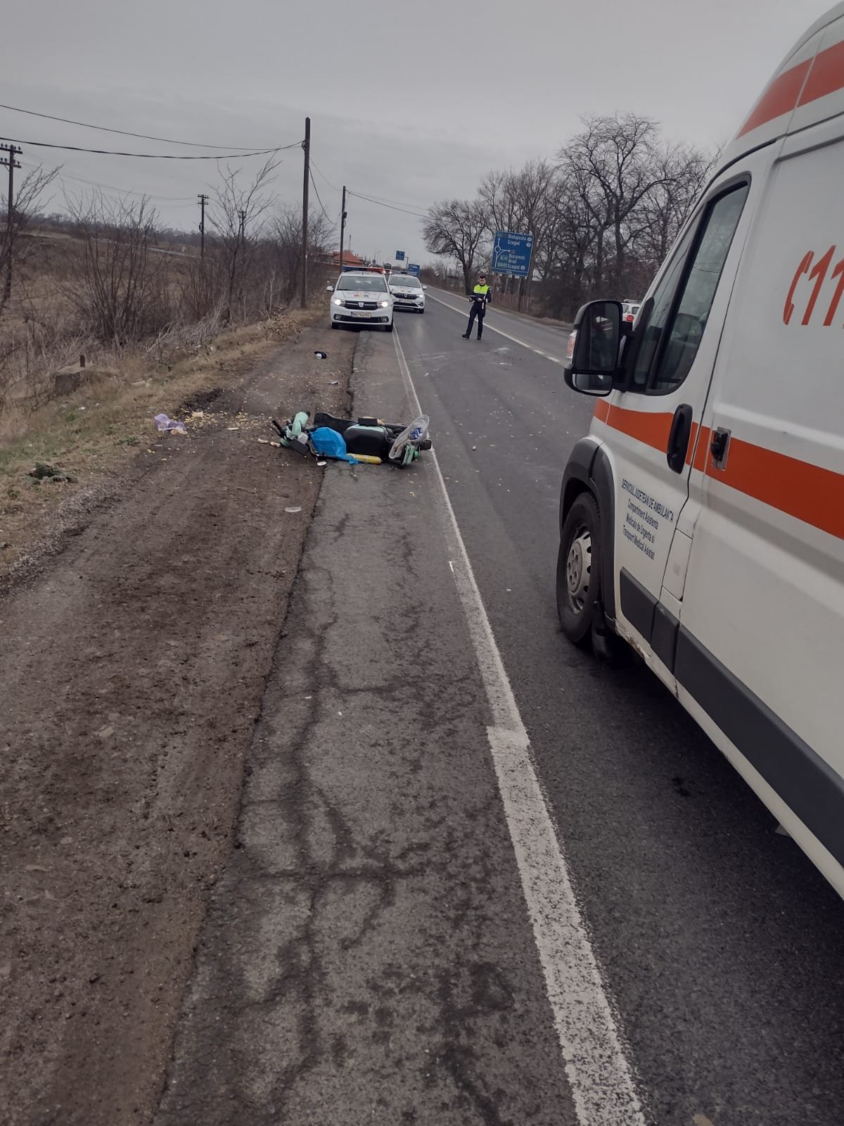 (FOTO) Motociclist lovit de un camion, la Nădlac