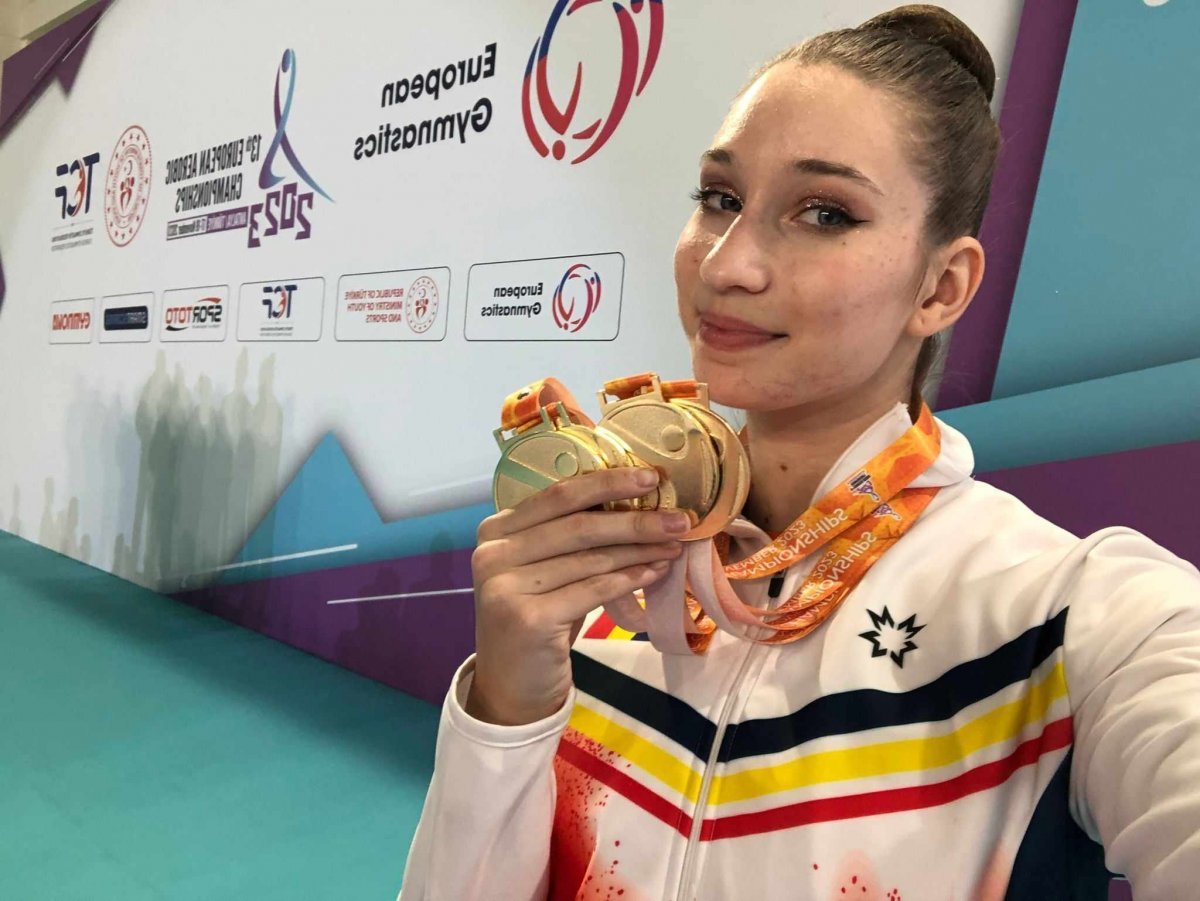 Doi sportivi arădeni de la CSM, Melissa Fărcuța și Alexandru Berbece, la Campionatul Mondial de Gimnastică Aerobică de juniori de la Pesaro