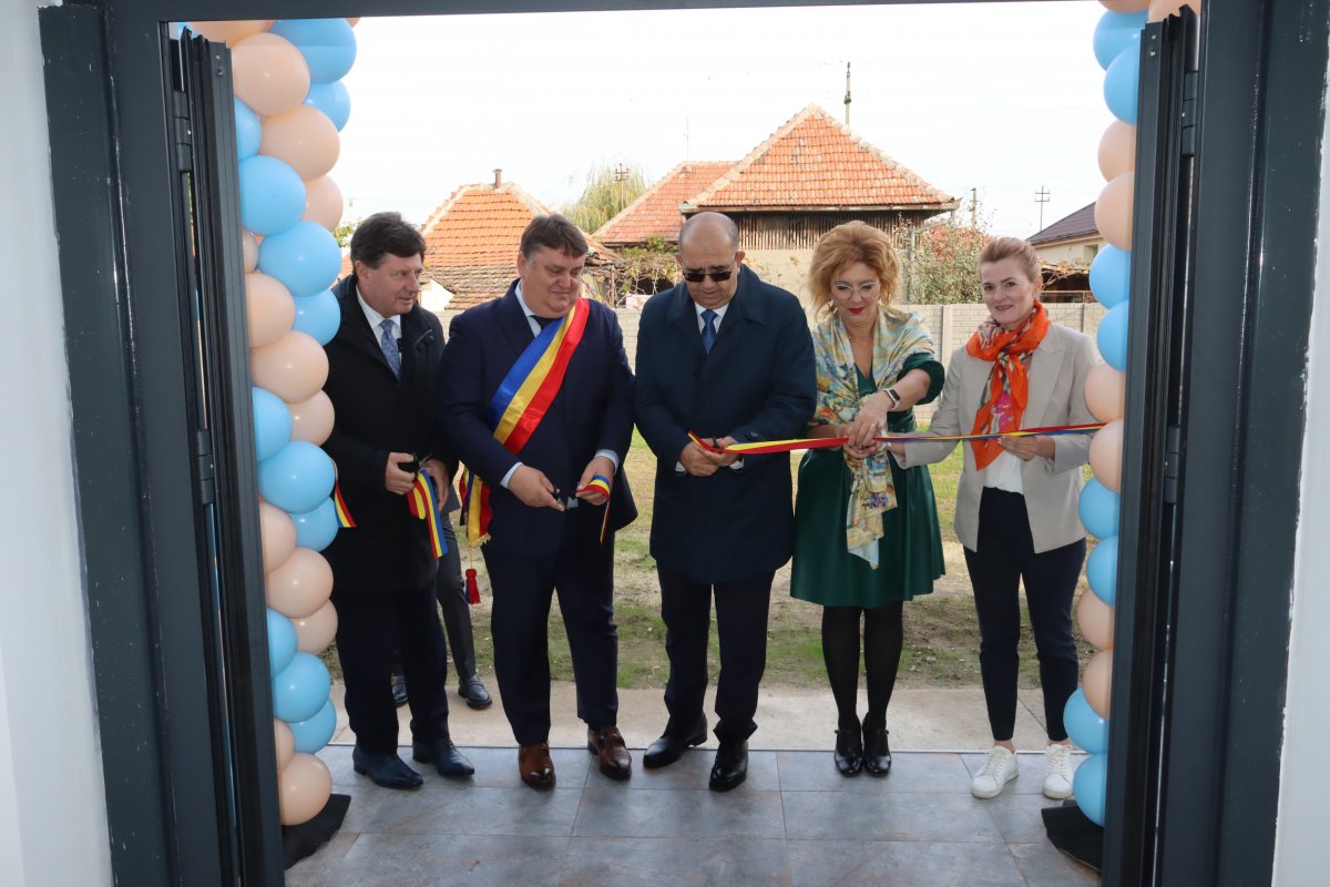 Sală de sport modernă pentru copiii de la Andrei Șaguna; investiția în valoare de 2,5 milioane de lei a fost inaugurată astăzi (FOTO)