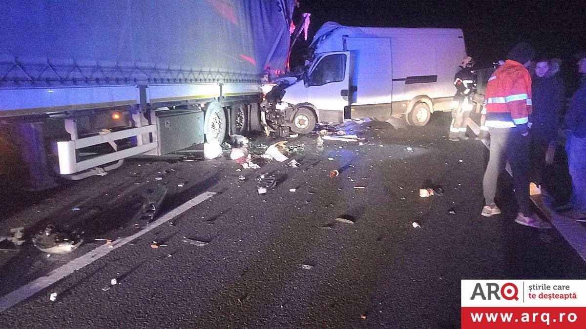  Accident rutier între un autocamion și o autoutilitară pe A1, în apropierea nodului rutier Pecica