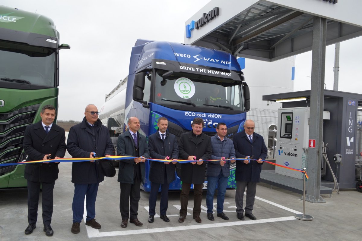 La Pecica a fost inaugurată prima stație de alimentare cu gaz natural comprimat și gaz natural lichefiat din România (FOTO)