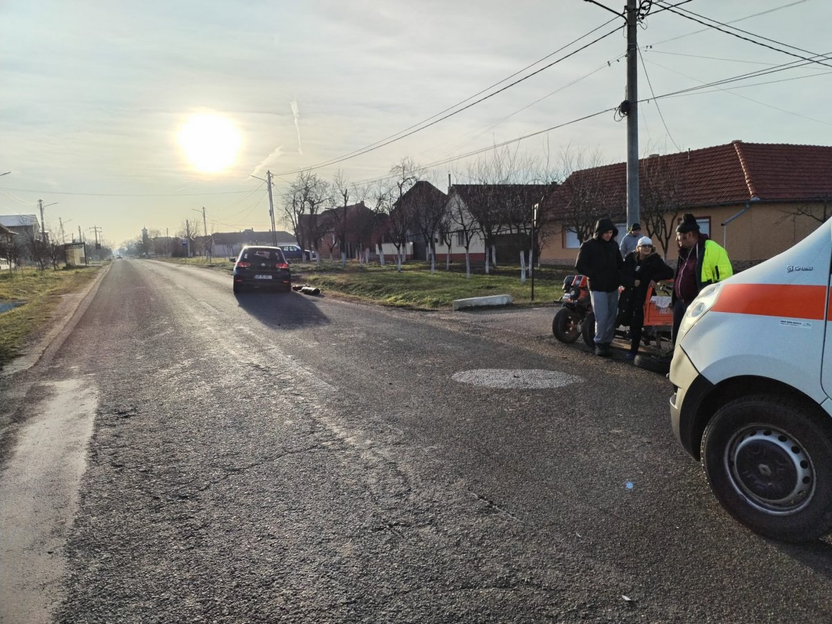 (FOTO) Accident cu două victime, la Aluniș / UPDATE: Un bărbat și o femeie au suferit mai multe răni