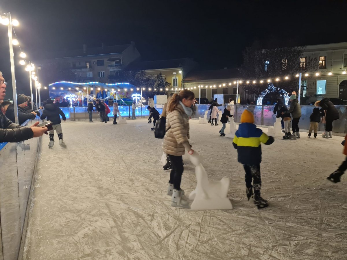 Patinoarul din Parcul Reconcilierii rămâne deschis până în 26 ianuarie