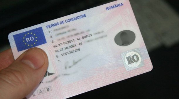 Aproape 3.000 de euro, prețul plătit de un român pentru un permis de conducere fals         