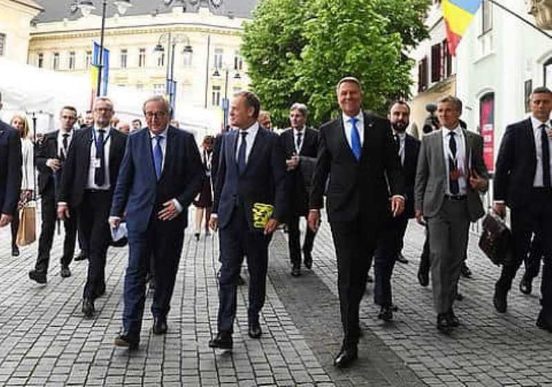 Klaus Iohannis: Finalul unui deceniu politic. România merge înainte