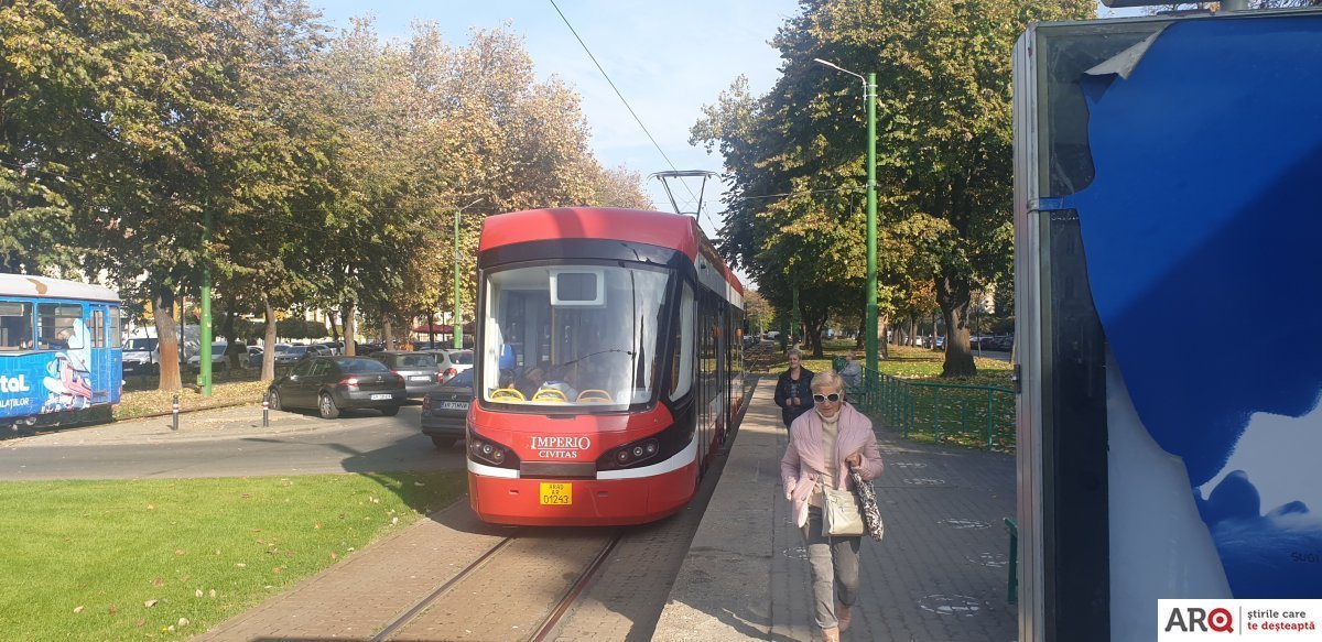 O avarie la rețeaua de apă-canal a oprit circulația tramvaielor între Piața Romană și Podgoria