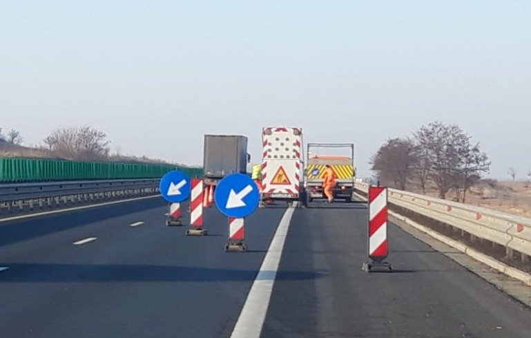 Se circulă doar pe banda a doua pe Autostrada Arad-Timișoara